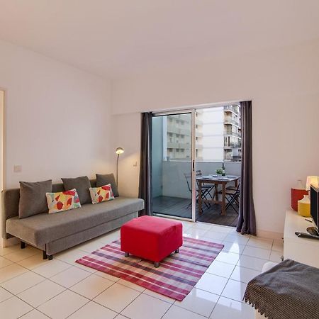 Modern Apartment By The Sea Quarteira Bagian luar foto