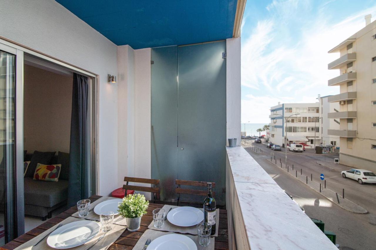 Modern Apartment By The Sea Quarteira Bagian luar foto